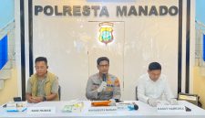 Kapolresta Manado Kombes Pol Irham Halid, saat konferensi pers didampingi, Kasat Narkoba Polresta Manado Kompol Hilman Muthalib dan Kasi Humas Iptu Agush Haryono, Senin, 13 April 2026.