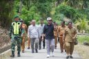 Bupati Bolaang Mongondow Utara bersama rombongan Pemerintah kecamatan dan desa setempat meninjau langsung progres di Desa Bintauna Pantai, Kecamatan Bintauna pada Selasa (14/4/2026)