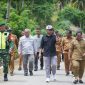 Bupati Bolaang Mongondow Utara bersama rombongan Pemerintah kecamatan dan desa setempat meninjau langsung progres di Desa Bintauna Pantai, Kecamatan Bintauna pada Selasa (14/4/2026)